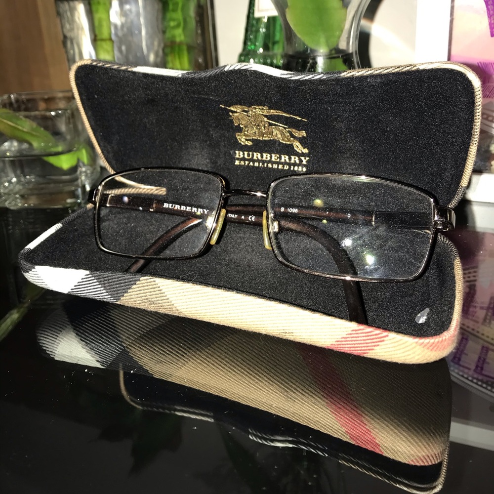 ✨Vintage Burberry Glasses ✨
